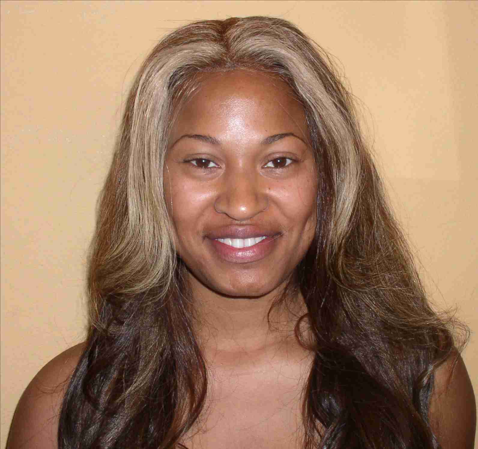 Front lace closure piece
